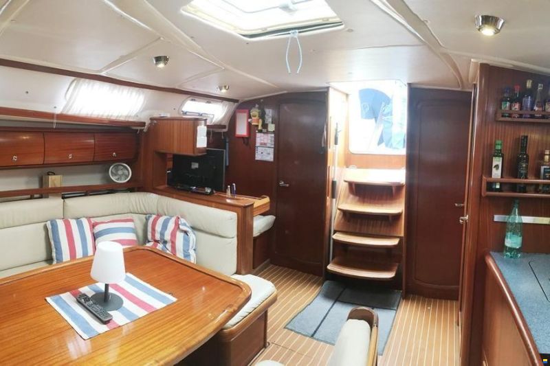 Bavaria 44