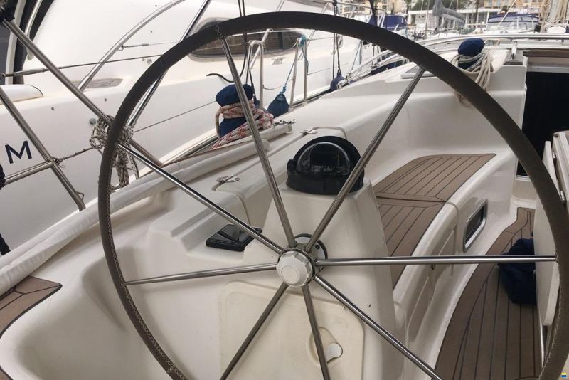 Bavaria 44