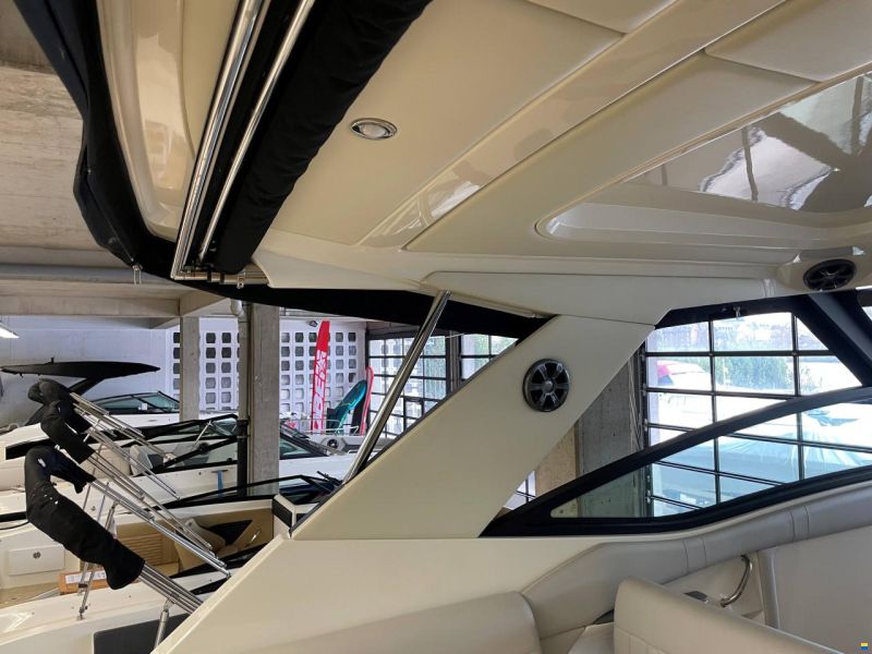 Sea Ray 320 Sundancer