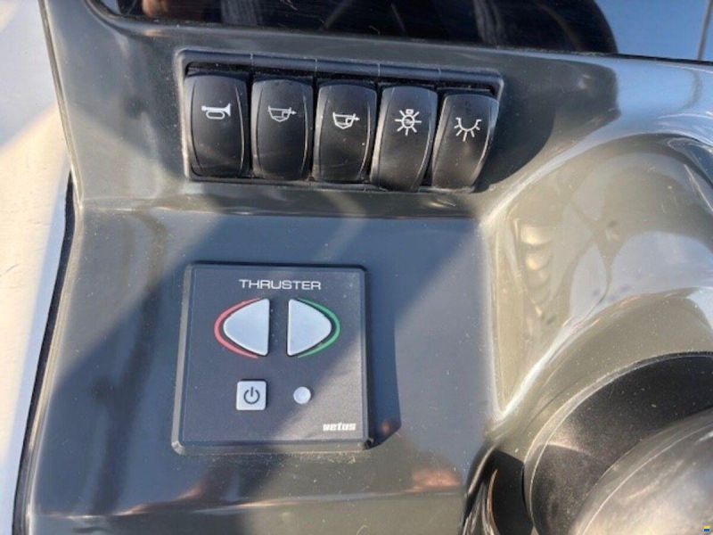Quicksilver 875 Sundeck Active