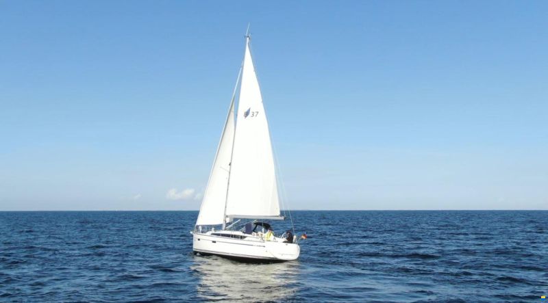 Bavaria Cruiser 37