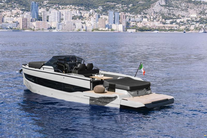 Cranchi A32 Luxury Tender