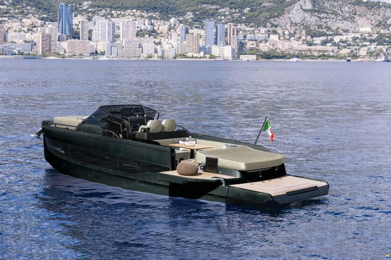 Cranchi A32 Luxury Tender HT