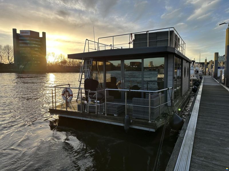 La Mare Schwimmendes City-Apartment in Bremen