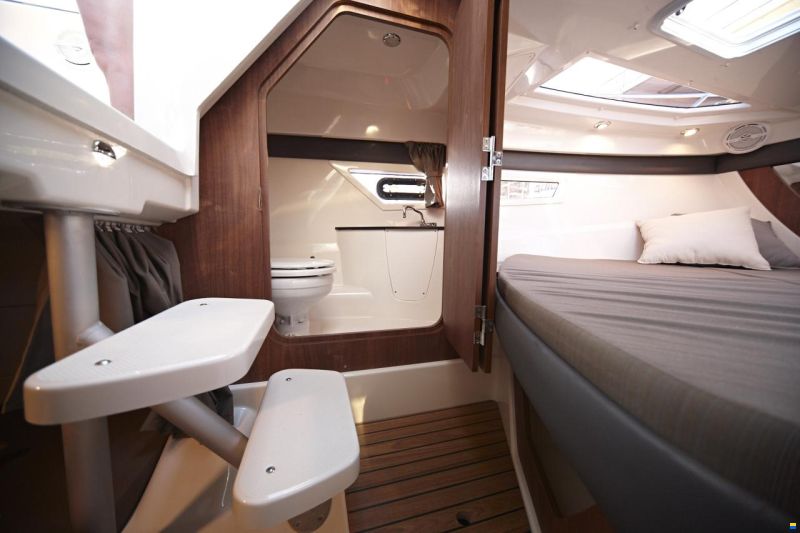 Quicksilver ACTIV 805 Cruiser