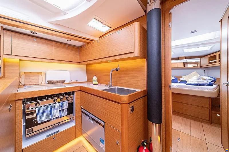 Dufour 520 Grand Large (3 cabins)