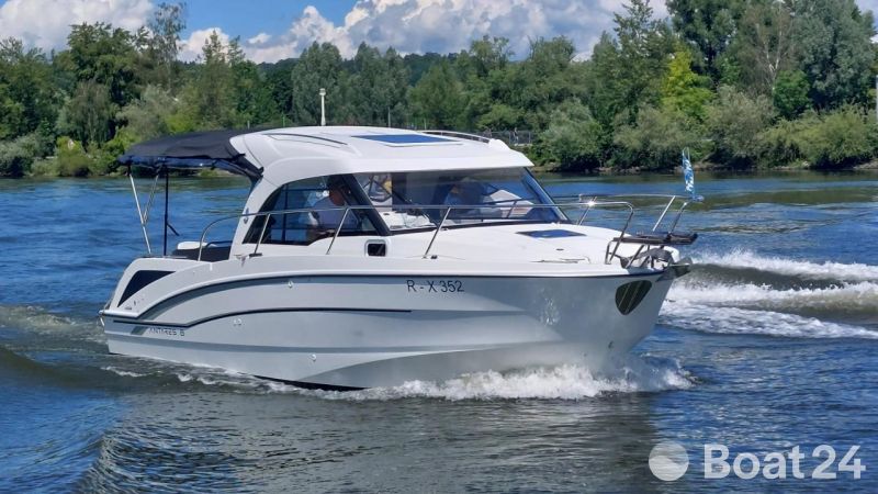 Beneteau Antares 8 OB