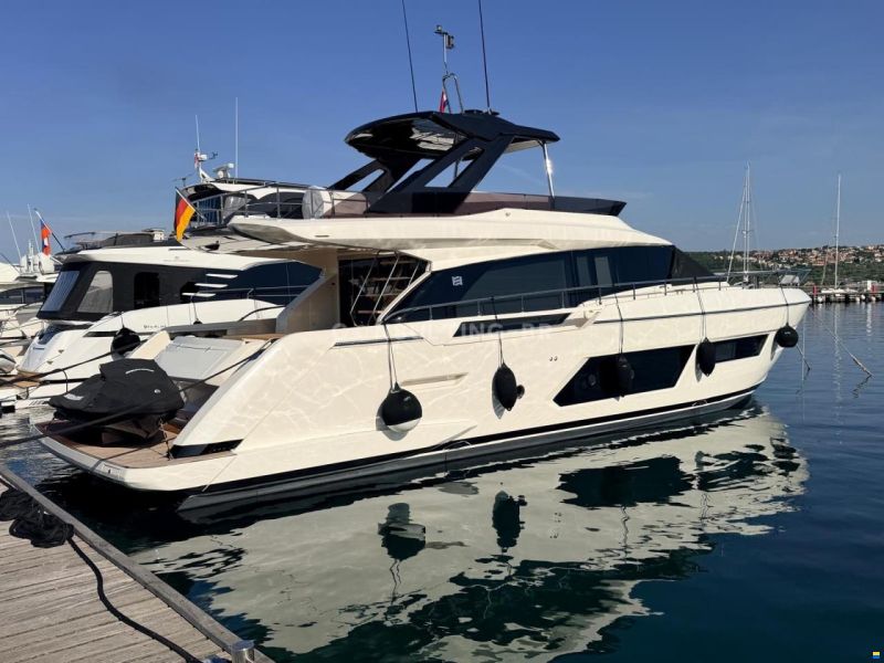Ferretti 670 Fly