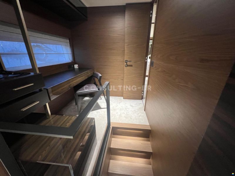 Ferretti 670 Fly