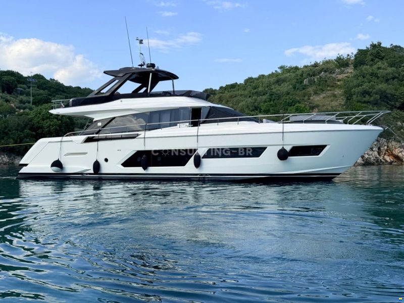 Ferretti 670 Fly