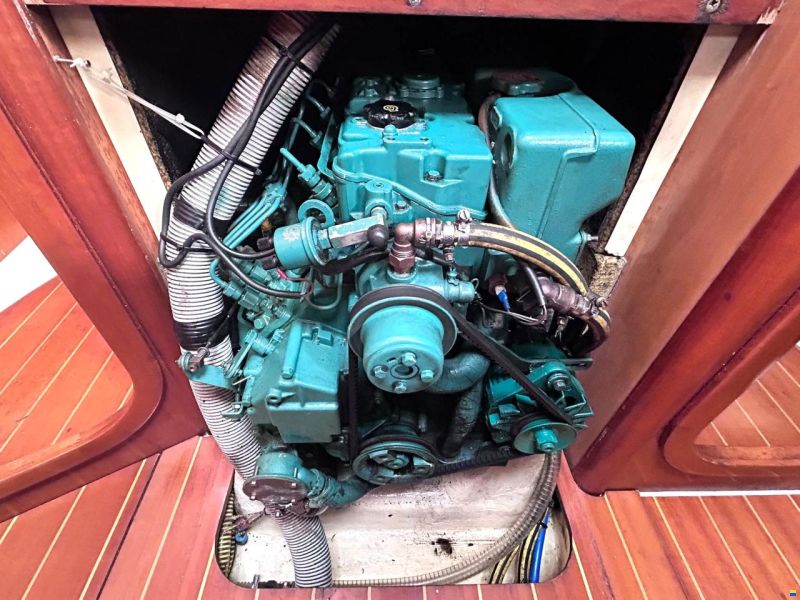 Dufour 40