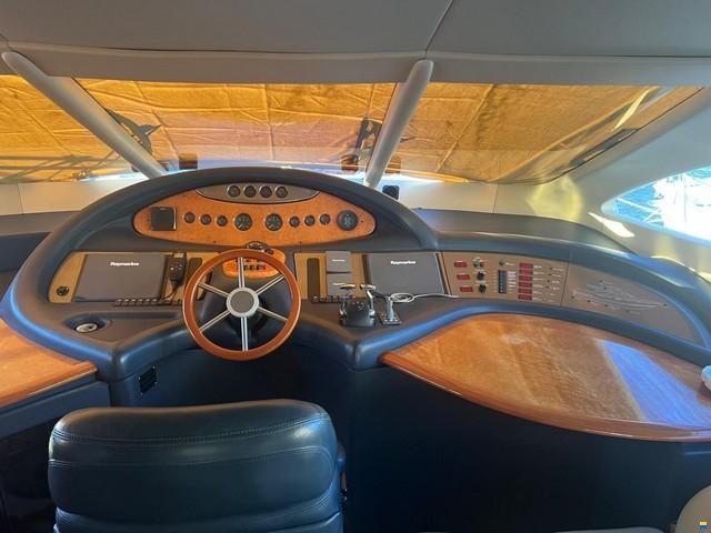 Azimut 62