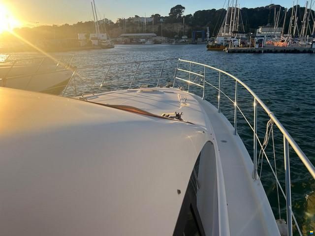 Azimut 62