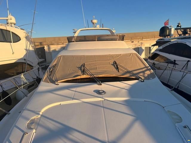 Azimut 62
