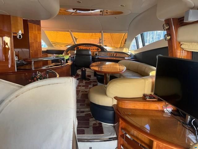 Azimut 62