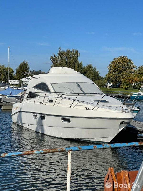 Sealine F34 Flybridge