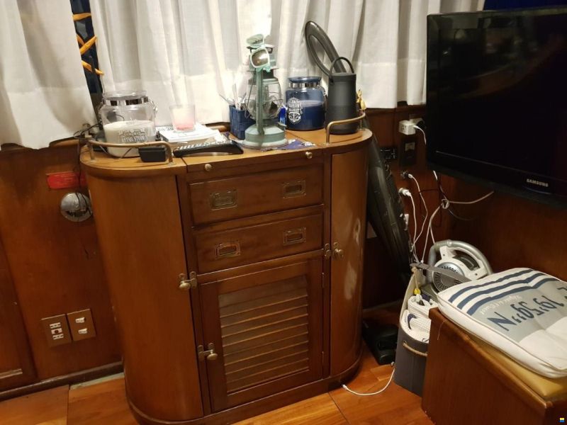 Hatteras 38