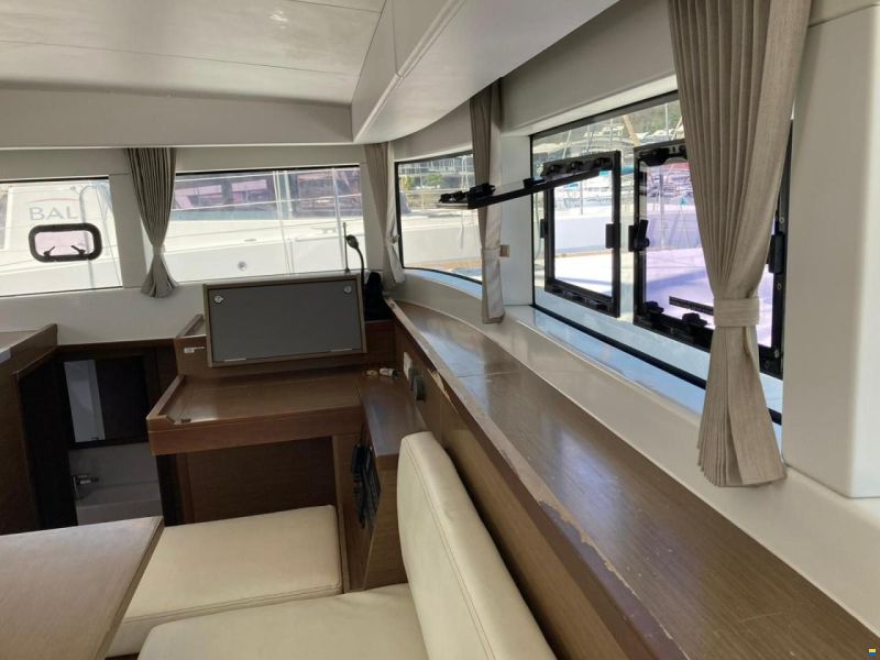Lagoon 40