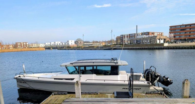 Axopar 37 Cabin