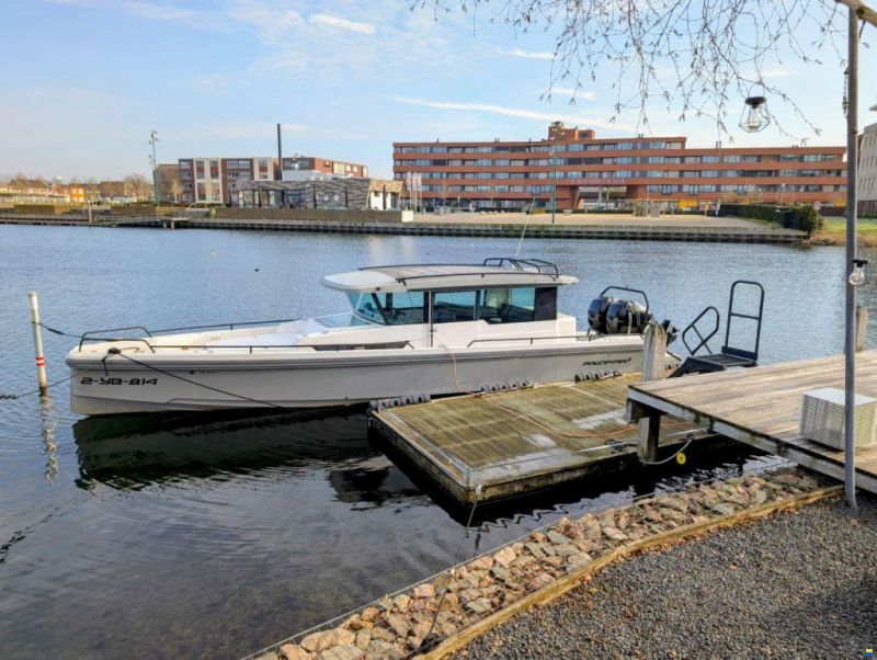 Axopar 37 Cabin