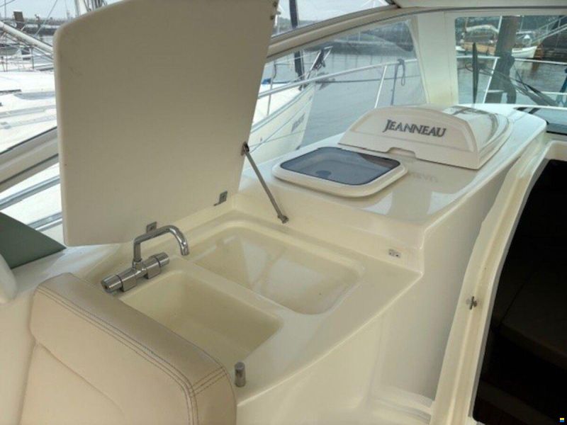 Jeanneau Prestige 30S