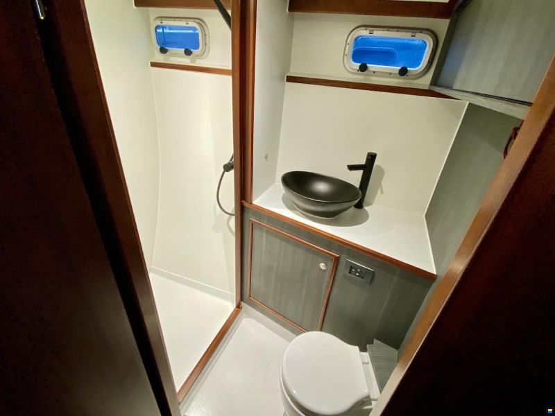 Privateer 37 Hybride