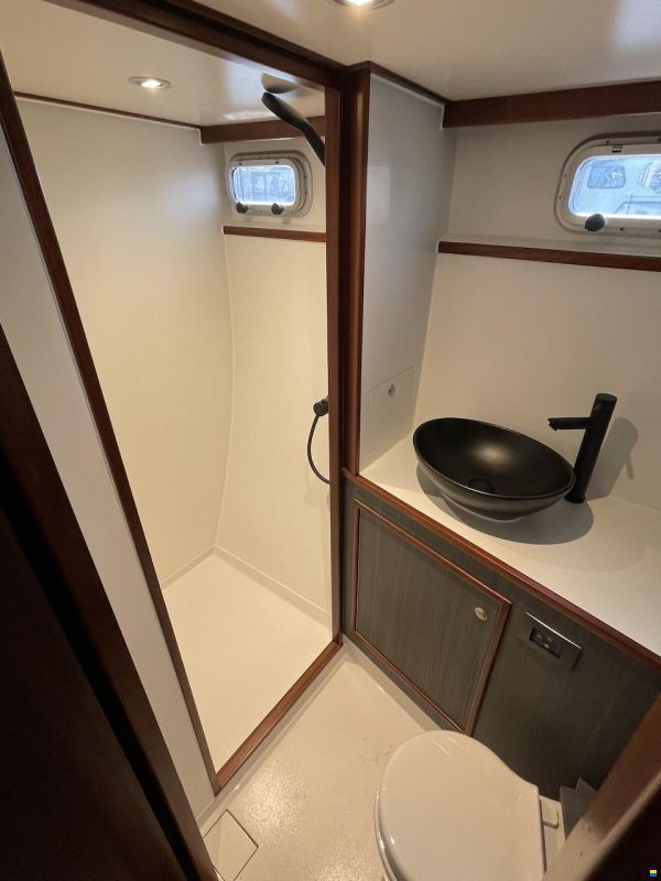 Privateer 37 Hybride