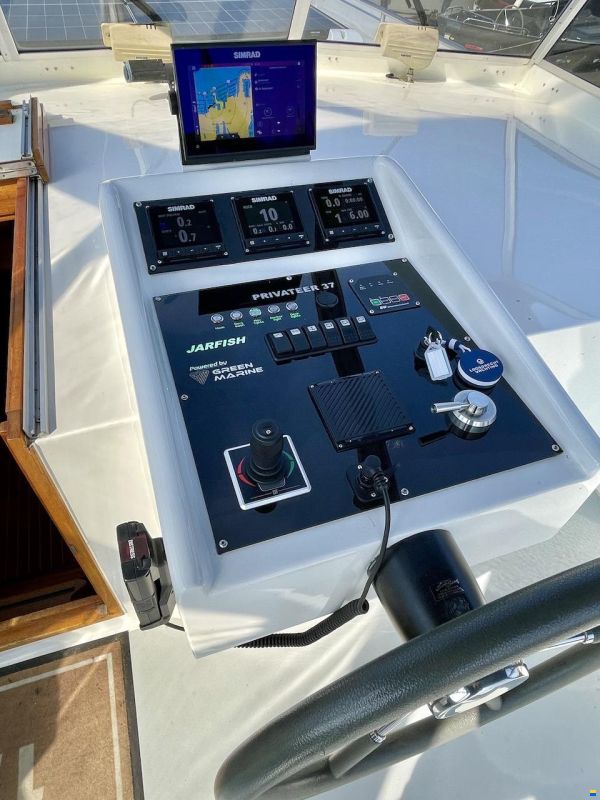 Privateer 37 Hybride