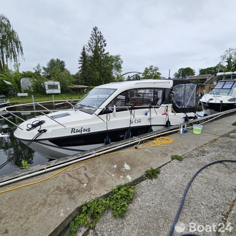 Quicksilver 755 Weekend