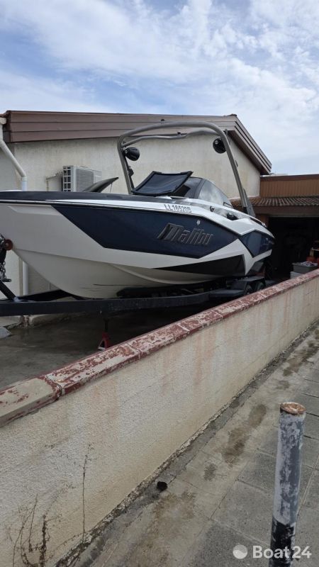 Malibu Wakesetter 22 LSV