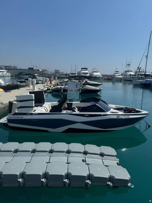 Malibu Wakesetter 22 LSV