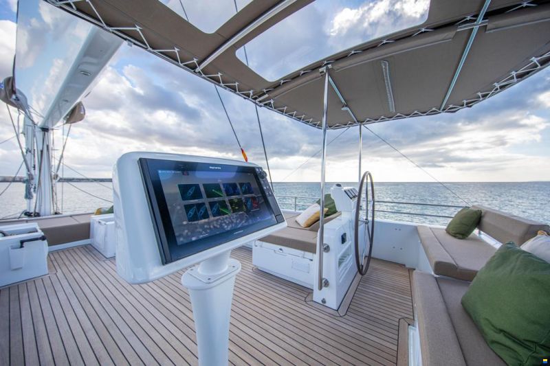 Lagoon 620