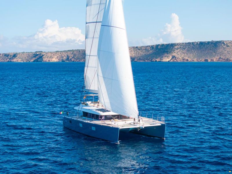 Lagoon 620