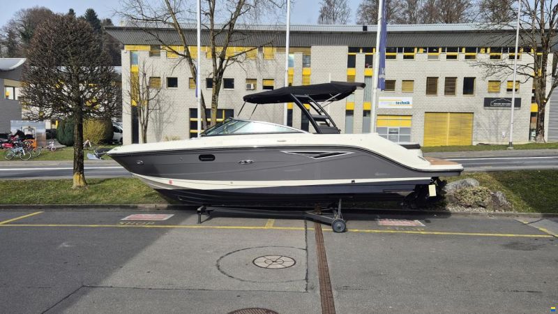 Sea Ray SLX 250 Europe