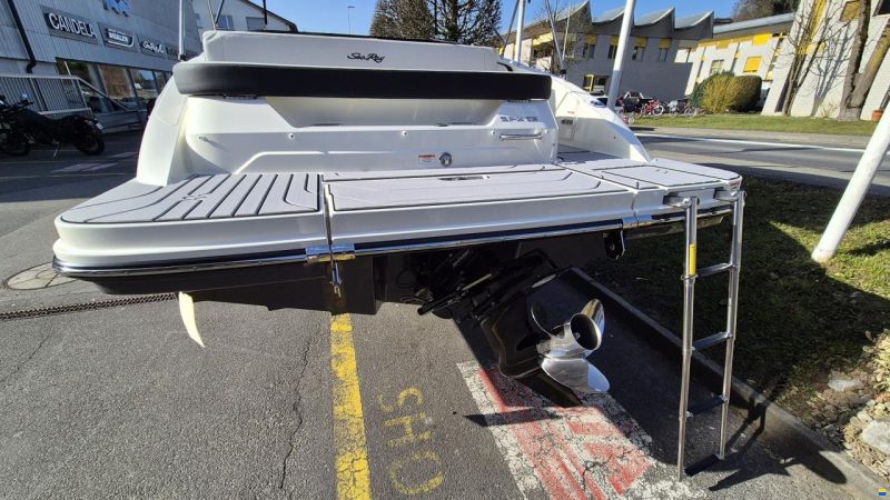 Sea Ray SPX 210 Europe