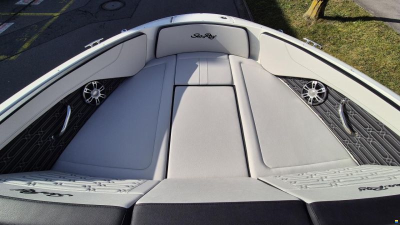 Sea Ray SPX 210 Europe