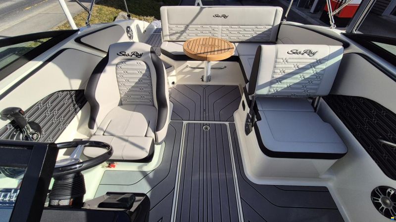 Sea Ray SPX 210 Europe