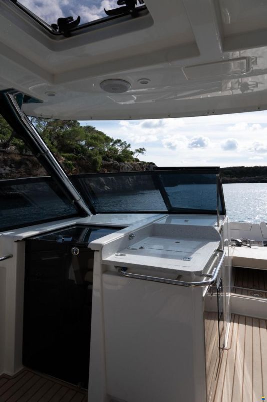 AQUILA 32 Sport