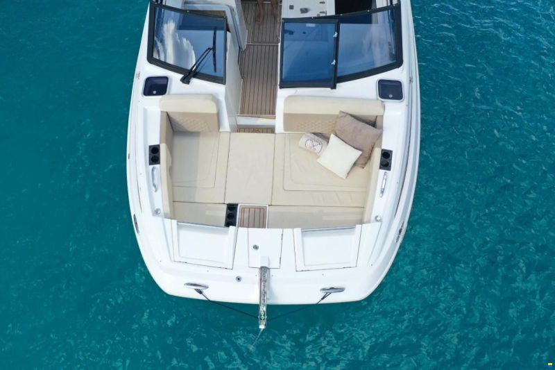 AQUILA 32 Sport