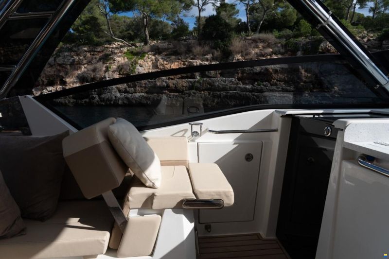 AQUILA 32 Sport
