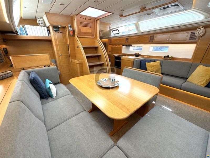 Hallberg-Rassy 57