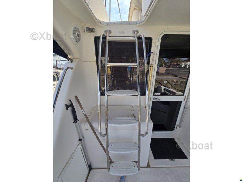 Riviera 33