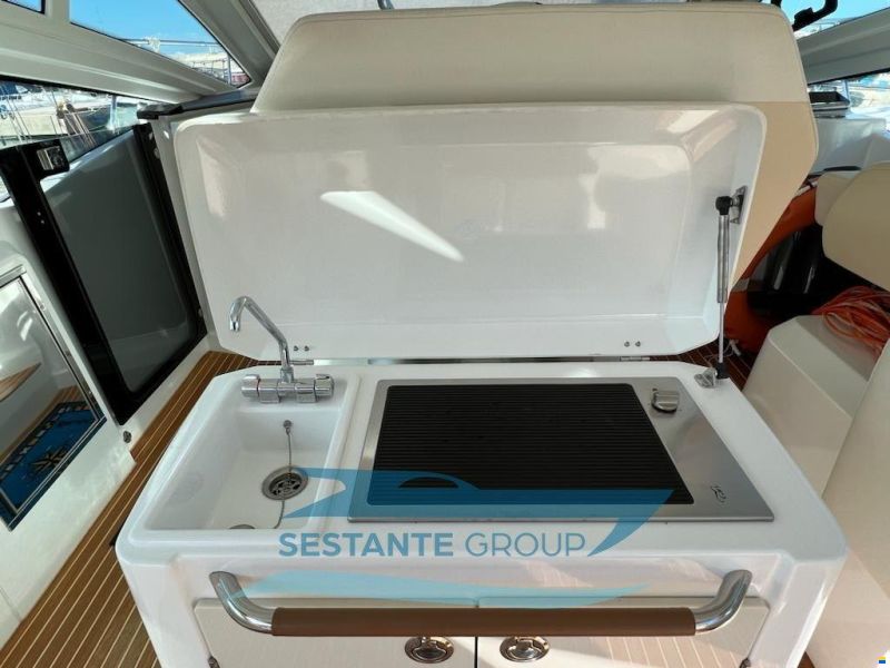 Beneteau GT 40