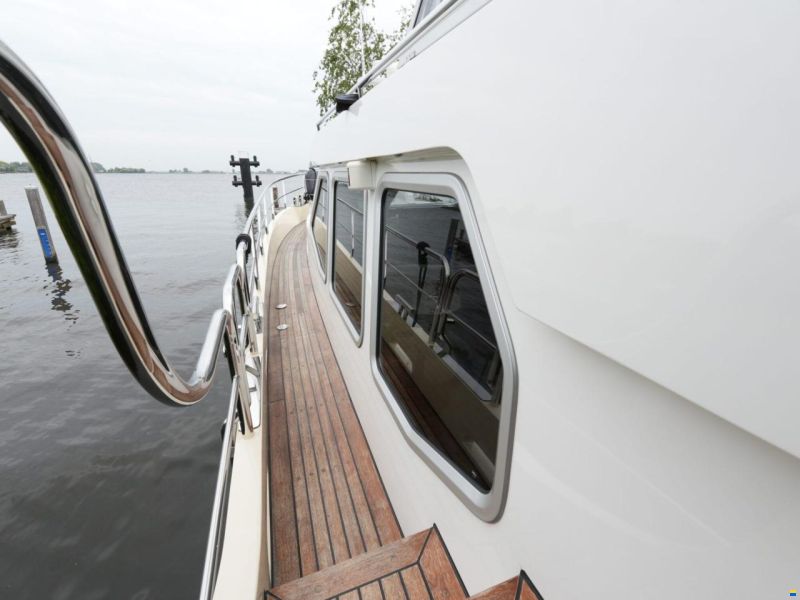 Van Vossen Parade 12.70 AK Exclusive