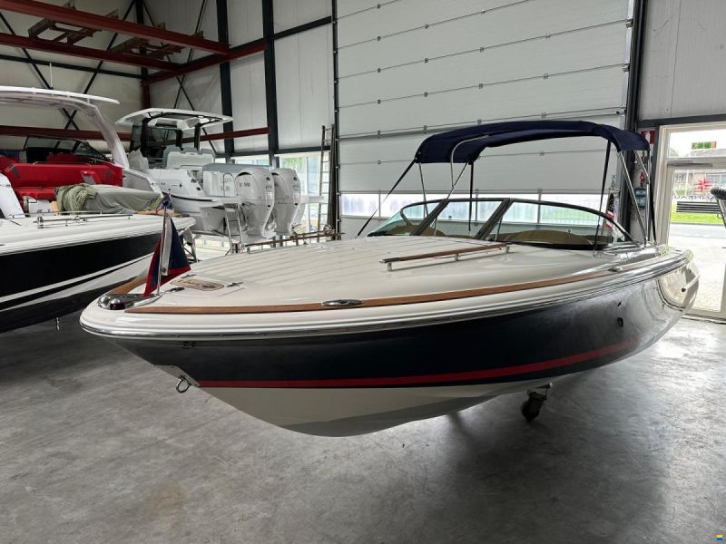 Chris Craft Lancer 22 Heritage Edition