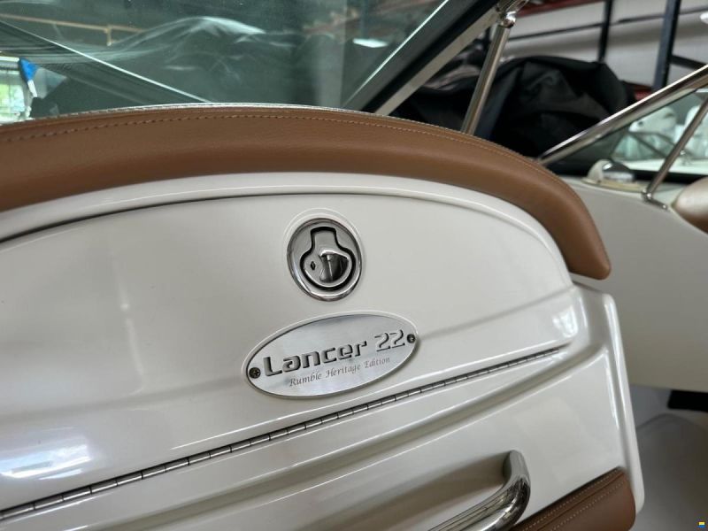 Chris Craft Lancer 22 Heritage Edition