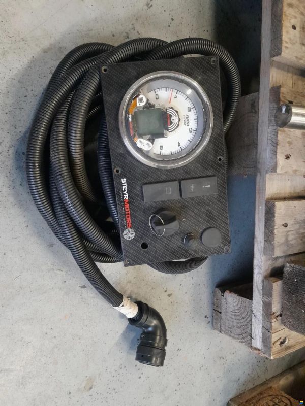 Steyr marine Diesel 144 CV avec inverseur