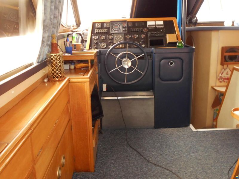 Powles 38 Super