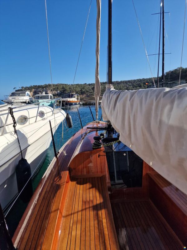 LA 28 Daysailer