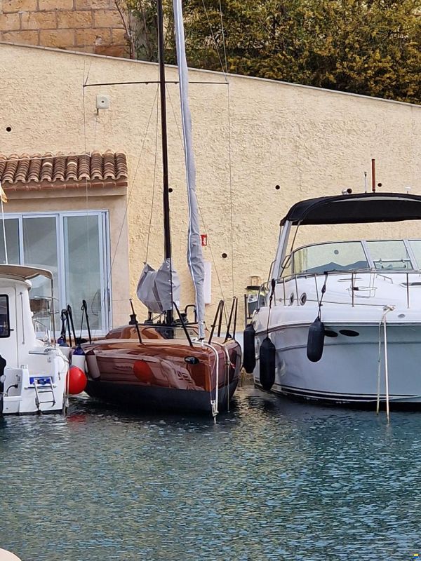 LA 28 Daysailer